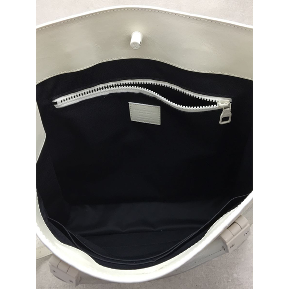 Louis Vuitton Cowhide Leather Handbag - Picture 6 of 7